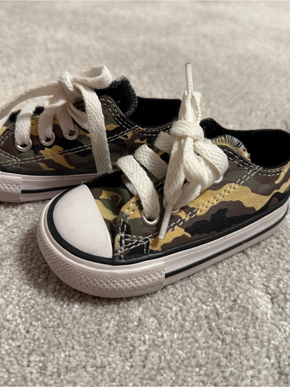 Converse Kids Camouflage Low Top Sneakers in Green and Black